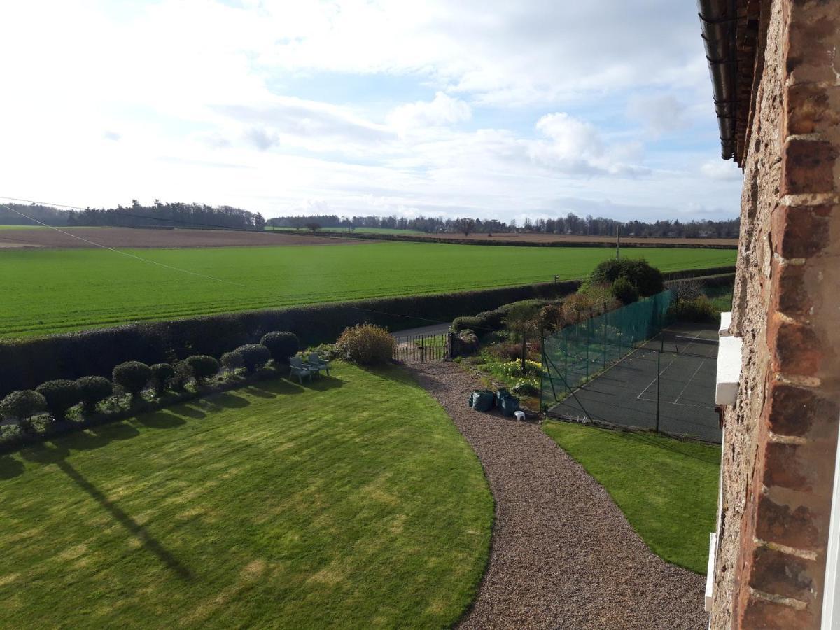 Upper Eyton Farmhouse B&B Alberbury Bagian luar foto