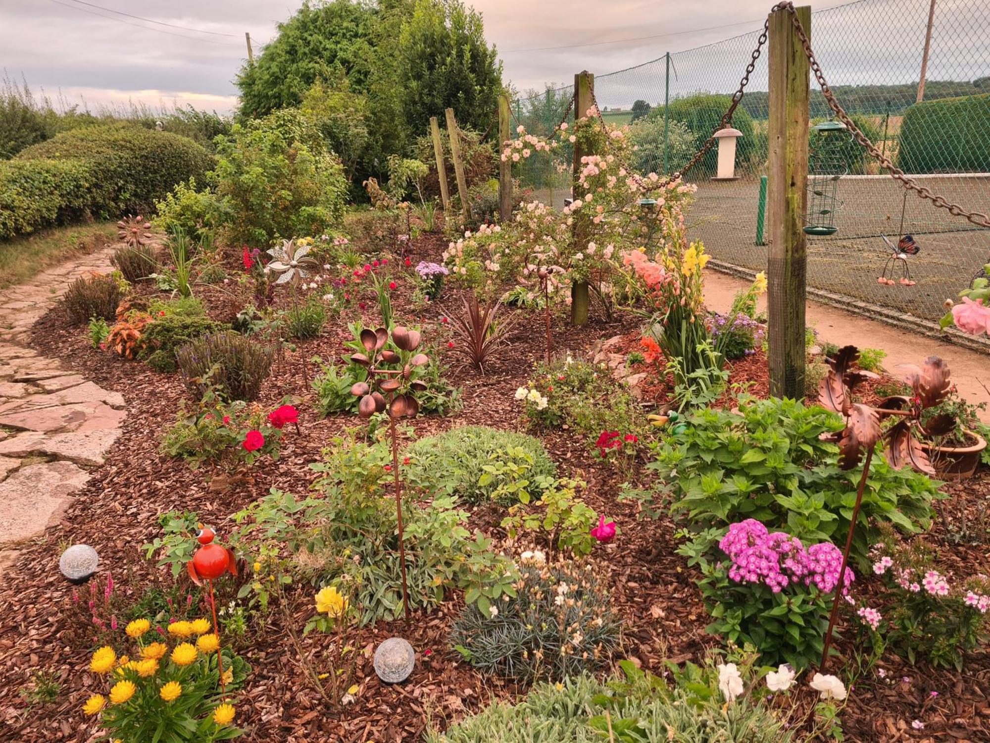 Upper Eyton Farmhouse B&B Alberbury Bagian luar foto