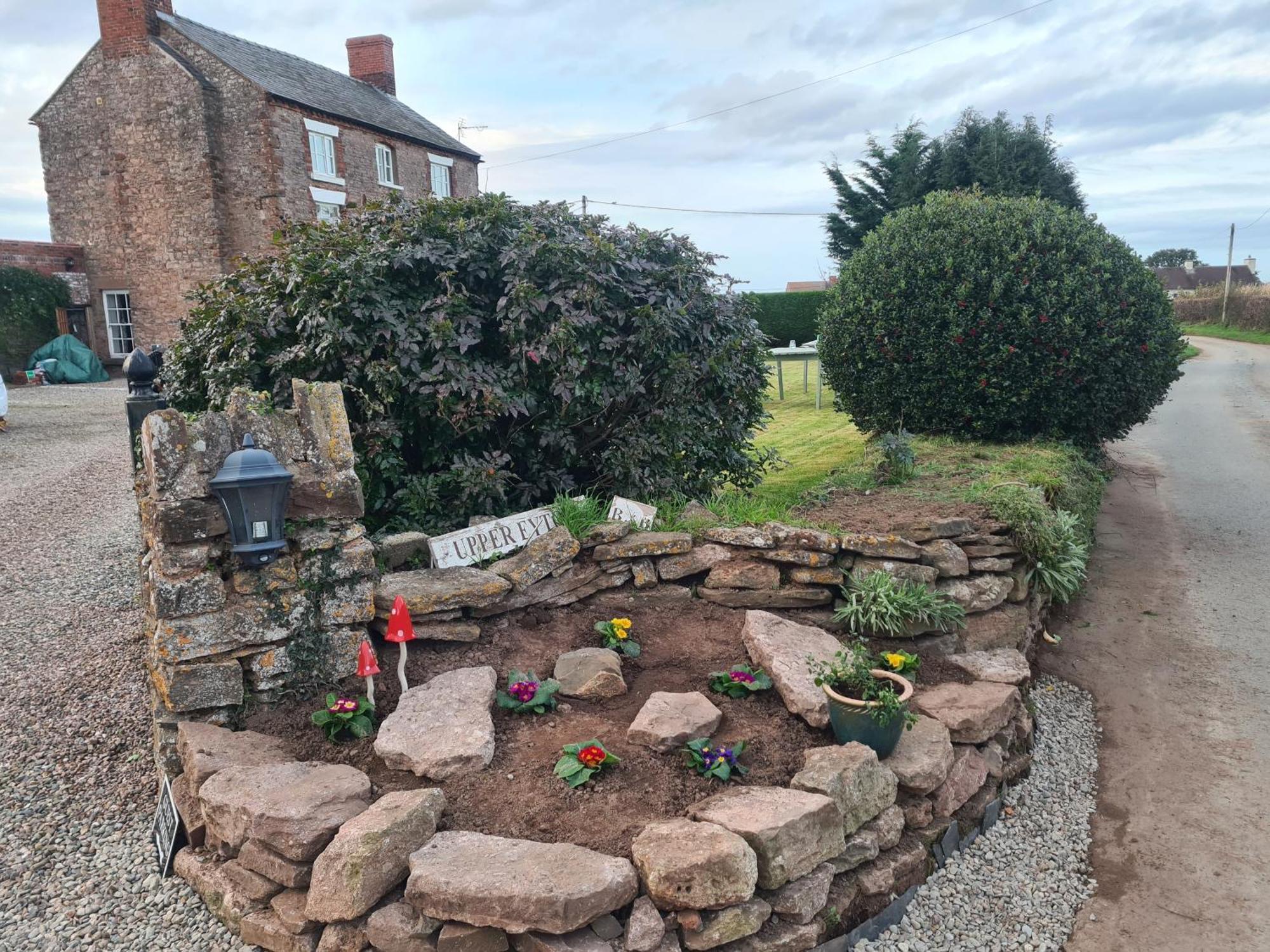 Upper Eyton Farmhouse B&B Alberbury Bagian luar foto